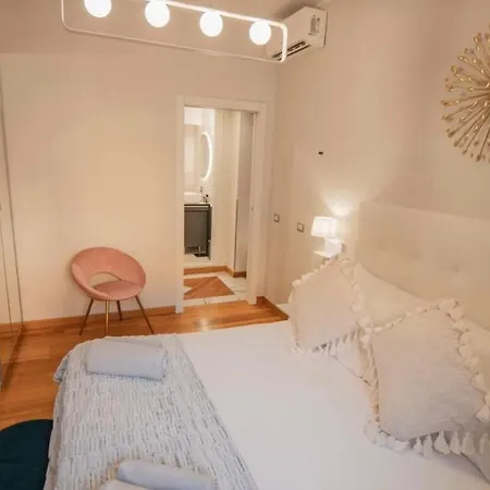 Home Baccina * Řím