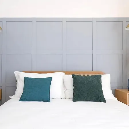 Apartment Home Baccina Rome